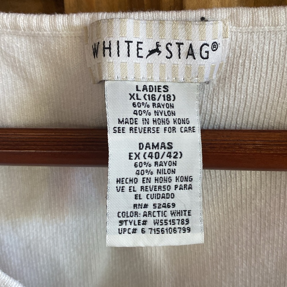 White Stag top - Picture 2 of 7